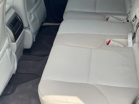 Used 2015 Lexus GX 460 w/ Premium Package image 15