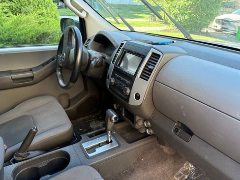 Used 2013 Nissan Xterra S w/ Value Package AWD/4WD image 10