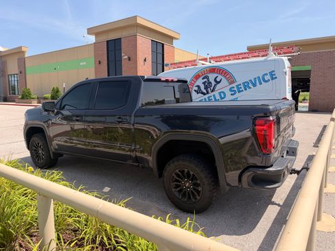 Used 2022 GMC Sierra 1500 AT4X AWD/4WD image 9