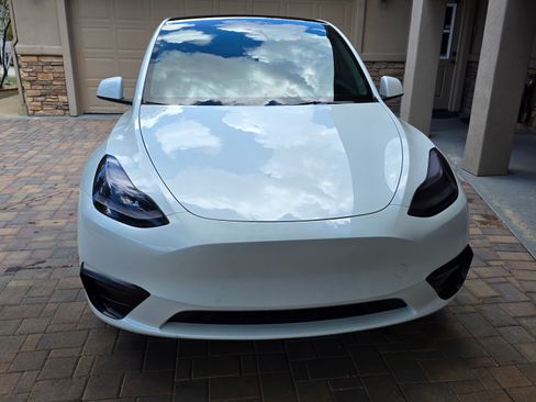 Used 2022 Tesla Model Y Performance image 4