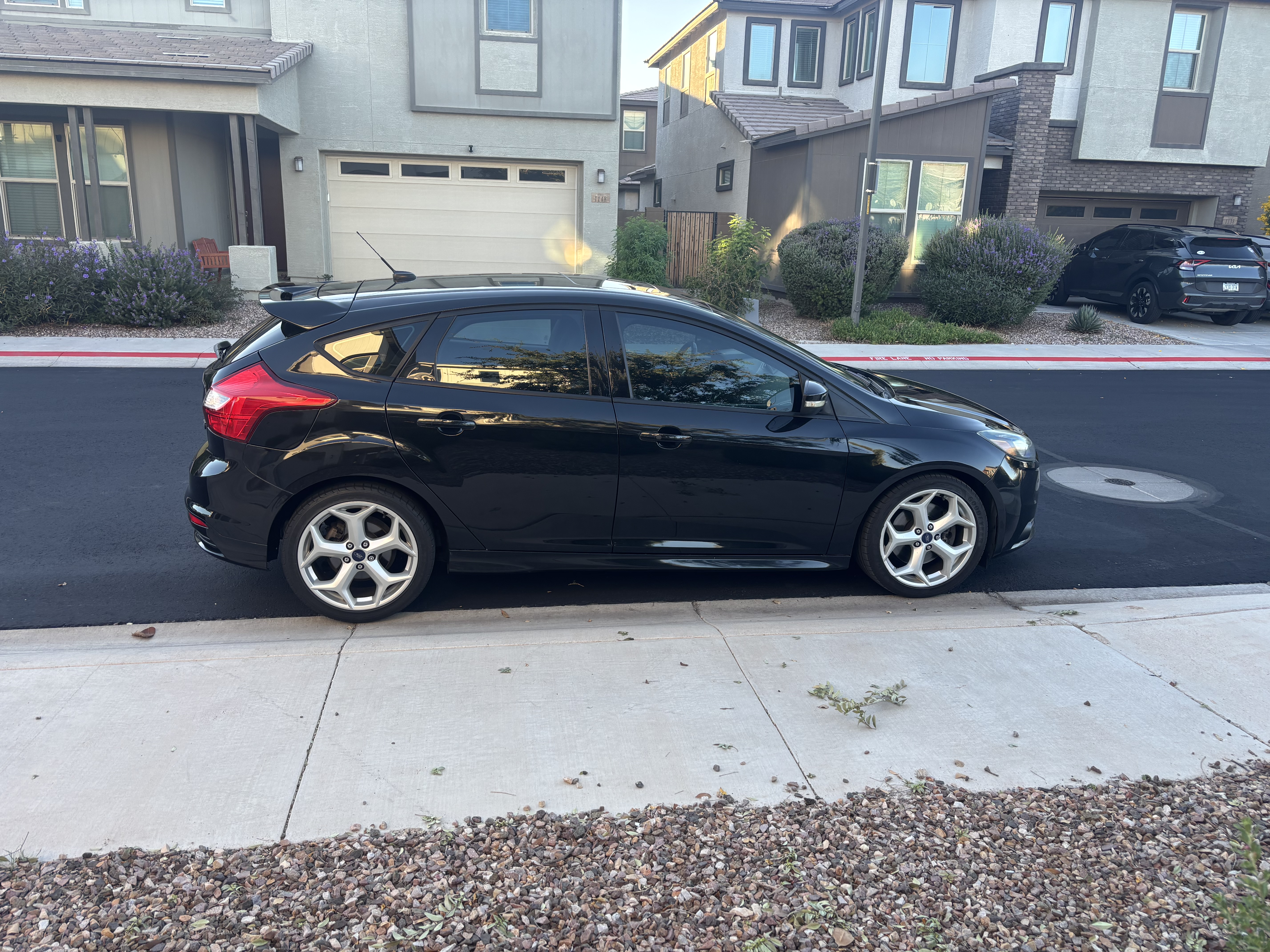 Used 2013 Ford Focus ST FWD image 6