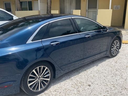 Used 2017 Lincoln MKZ Premiere FWD image 6