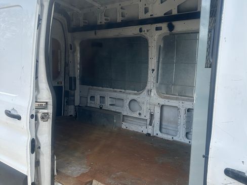 Used 2016 Ford Transit 250 148 High Roof RWD image 8