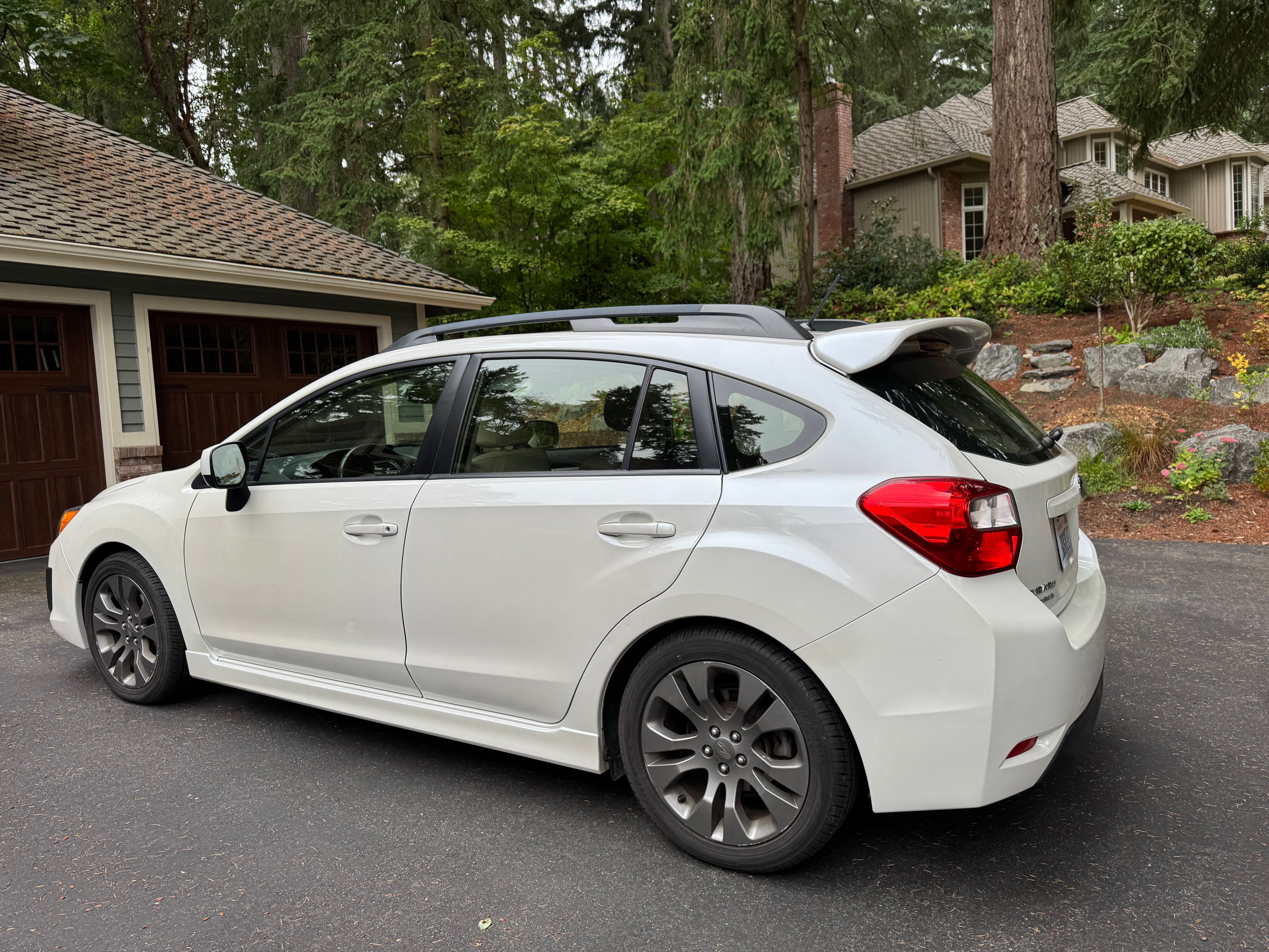 Used 2014 Subaru Impreza 2.0i Sport Limited w/ Popular Package #1 AWD/4WD image 2