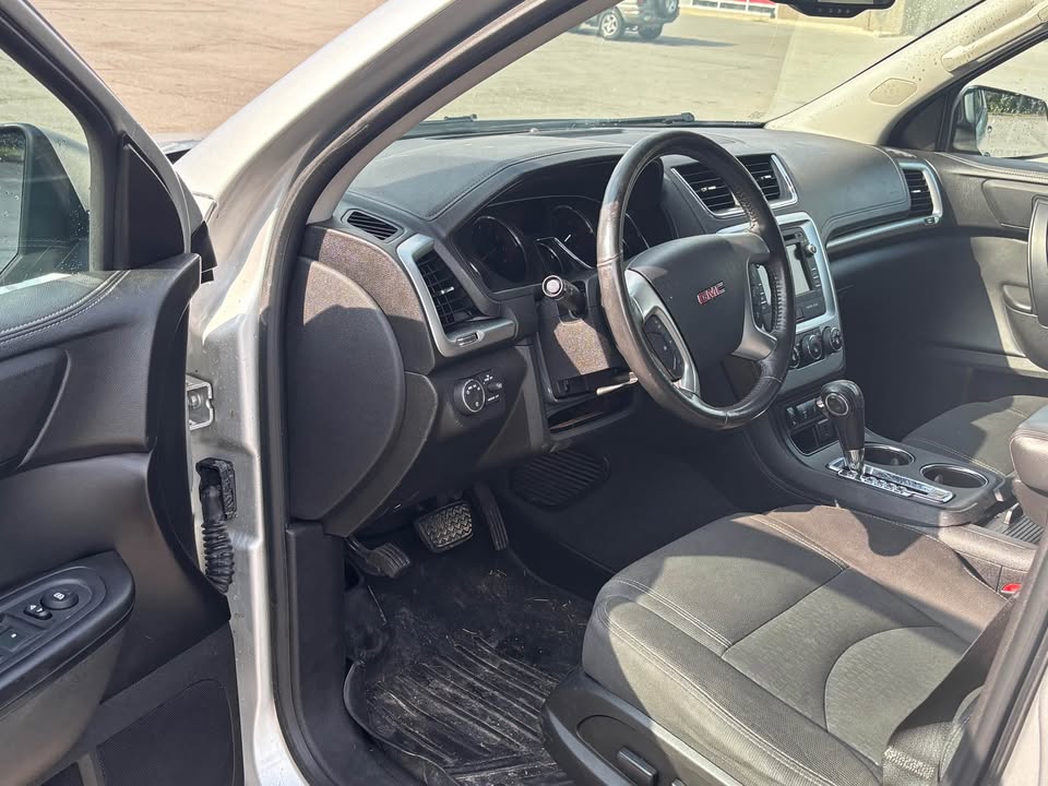 Used 2016 GMC Acadia SLE AWD/4WD image 9