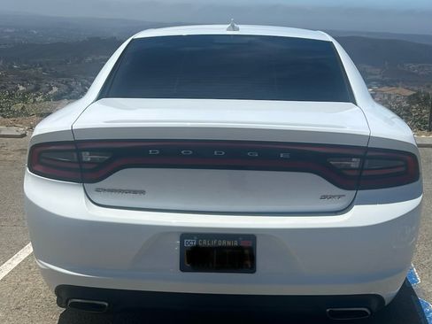 Used 2016 Dodge Charger SXT RWD image 4