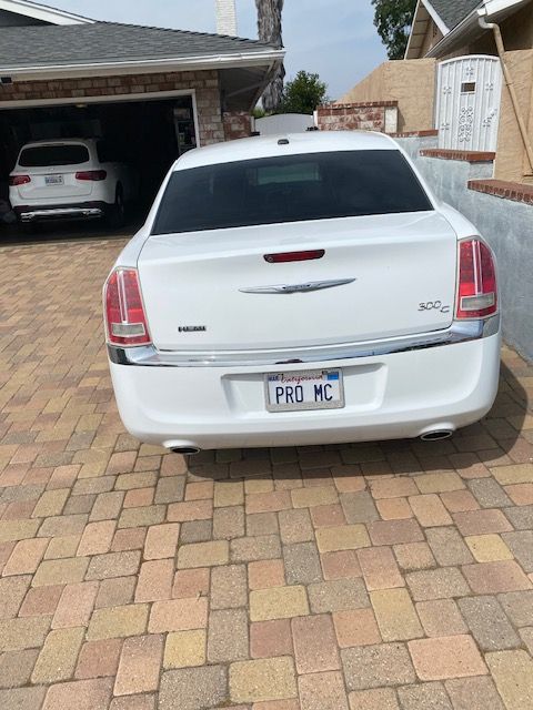 Used 2013 Chrysler 300 C RWD image 11