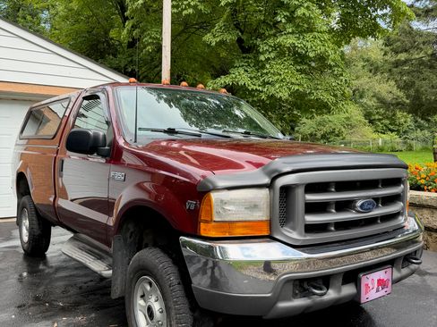 Used 2000 Ford F350 4x4 Regular Cab Super Duty image 1