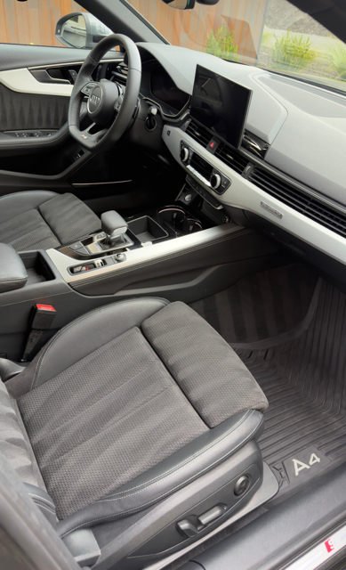 Used 2020 Audi A4 2.0T Prestige AWD/4WD image 27