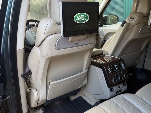 Used 2016 Land Rover Range Rover Long Wheelbase Autobiography image 8