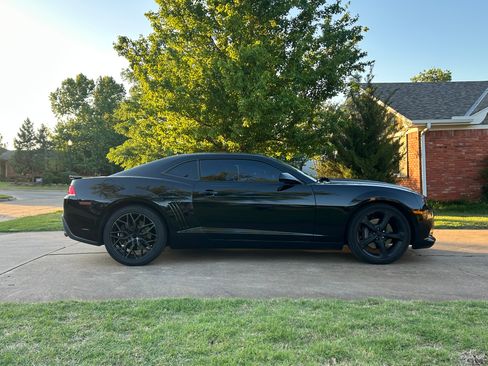 Used 2014 Chevrolet Camaro SS RWD image 4