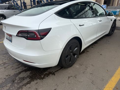 Used 2021 Tesla Model 3 Standard Range Plus image 14