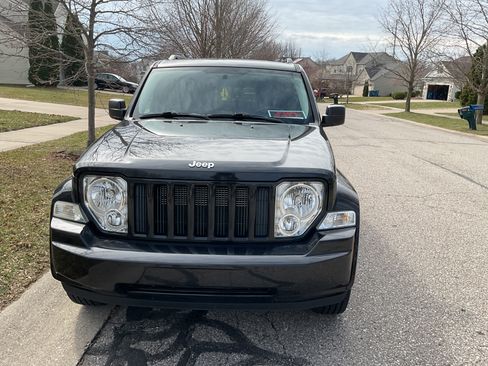 Used 2011 Jeep Liberty Sport w/ Popular Equipment Group image 2