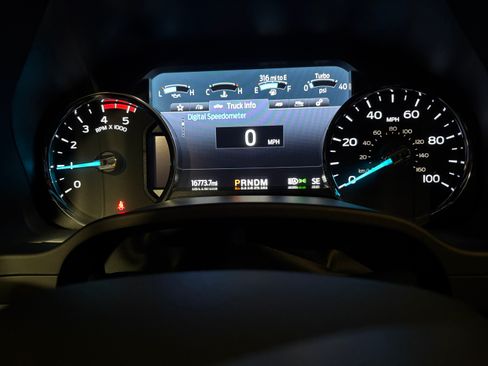 Used 2022 Ford F350 Lariat w/ Tremor Off-Road Package image 17