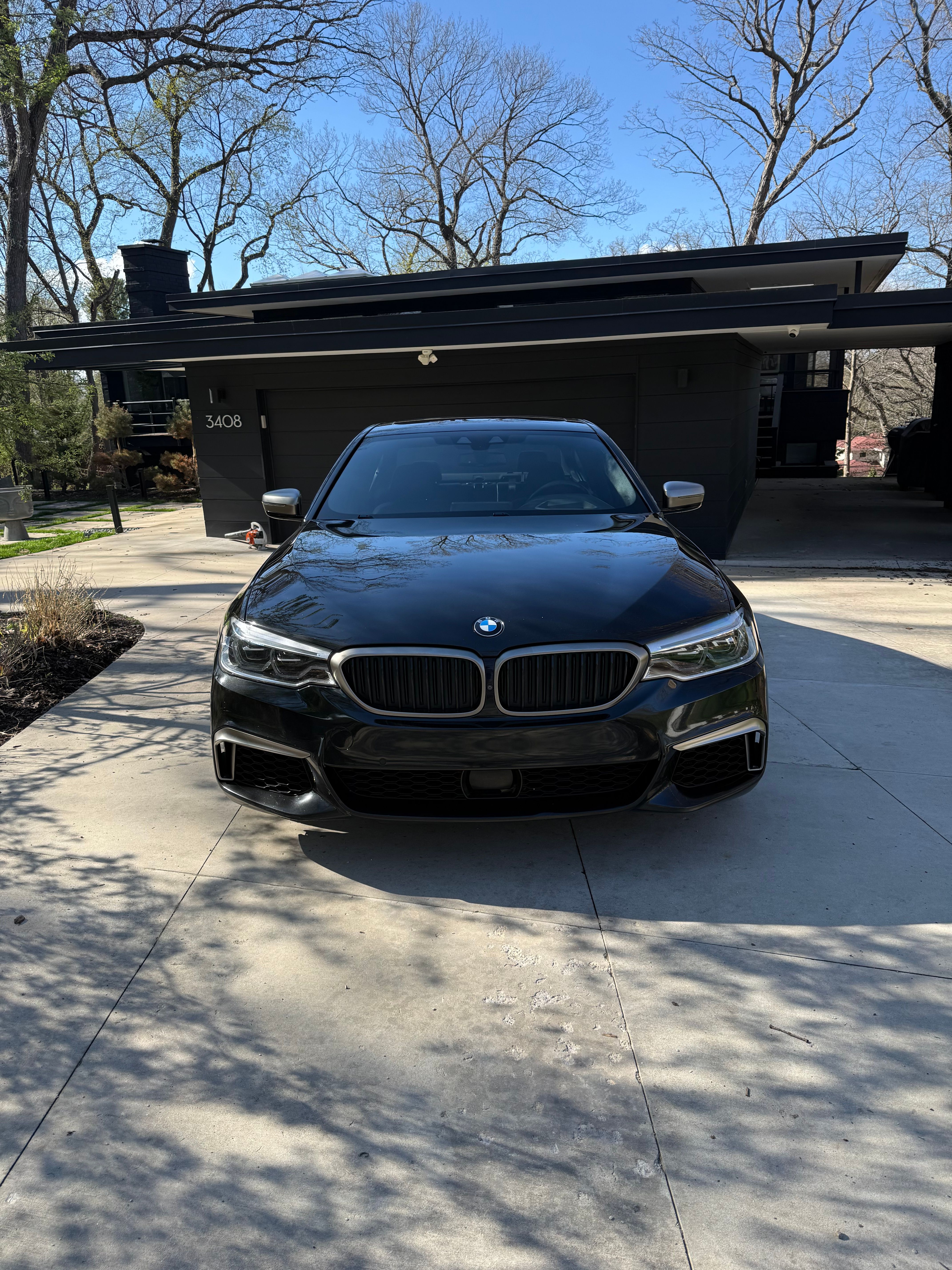 Used 2020 BMW M550i xDrive w/ Executive Package AWD/4WD image 2
