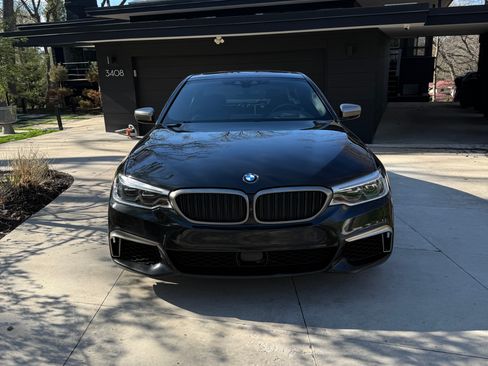 Used 2020 BMW M550i xDrive w/ Executive Package image 2