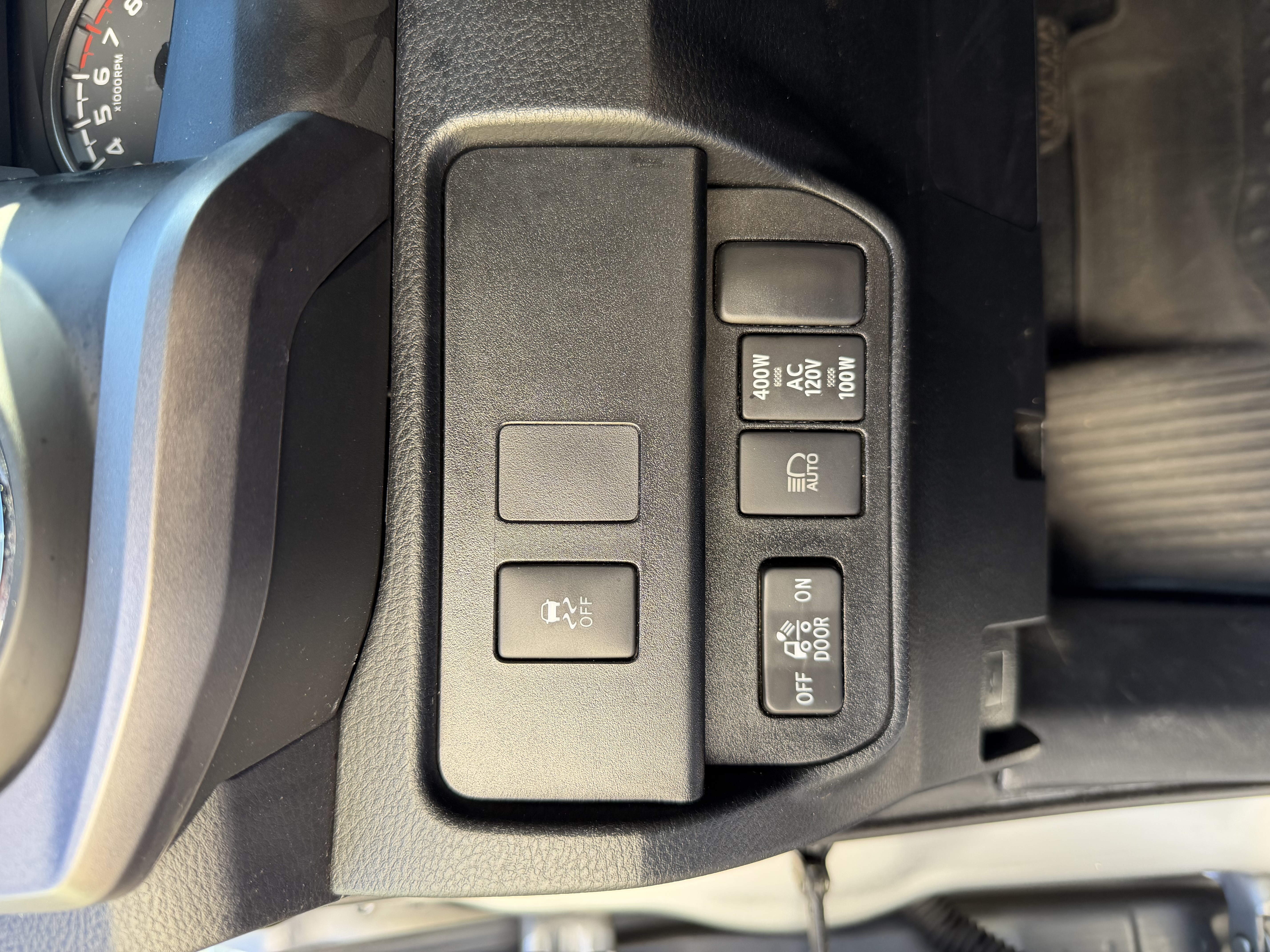 Used 2022 Toyota Tacoma TRD Off-Road w/ Technology Package AWD/4WD image 20