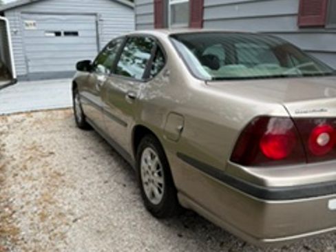 Used 2003 Chevrolet Impala w/ Preferred Equipment Group FWD image 6