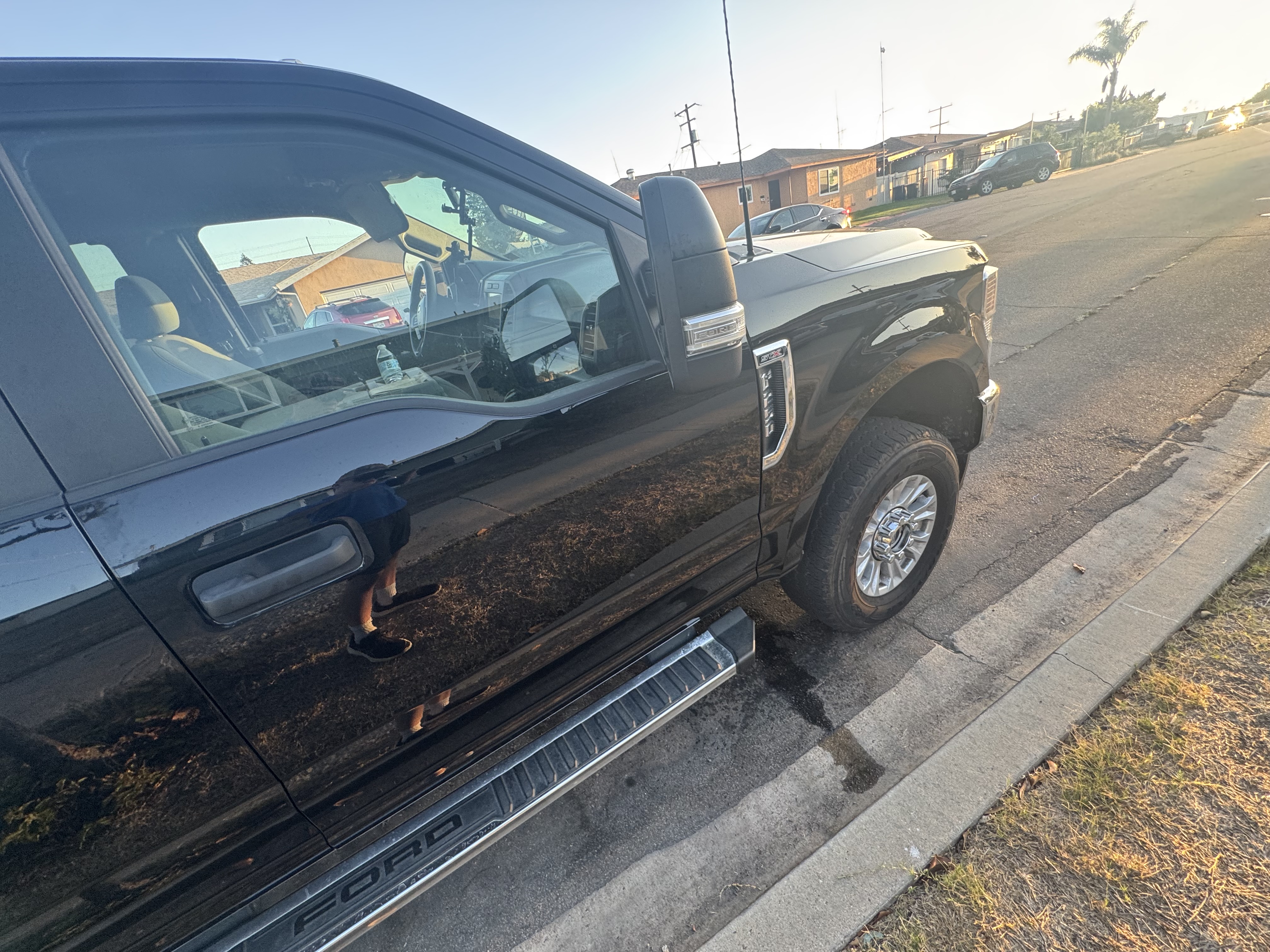 Used 2022 Ford F250 XL w/ STX Appearance Package AWD/4WD image 4