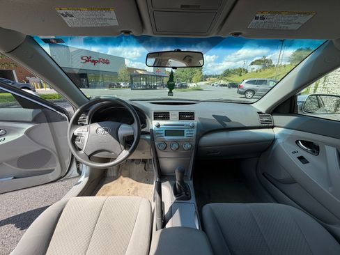 Used 2008 Toyota Camry FWD image 10