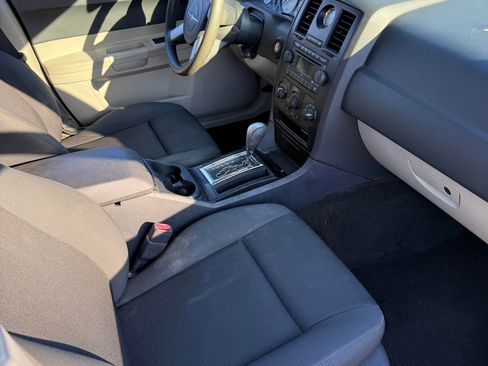 Used 2006 Chrysler 300 image 8