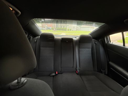 Used 2013 Dodge Charger SE w/ Connectivity Group RWD image 9