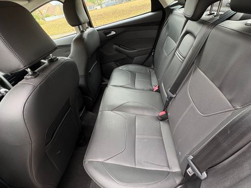 Used 2015 Ford Focus SE w/ Equipment Group 201A image 11