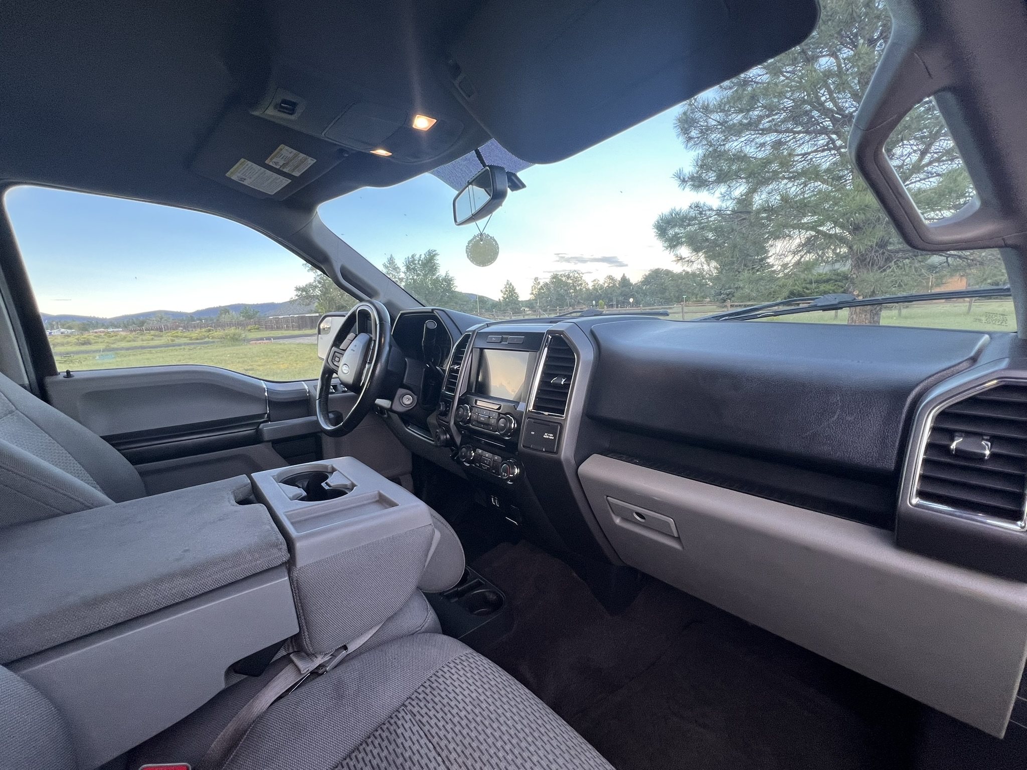 Used 2016 Ford F150 XLT w/ Equipment Group 302A Luxury AWD/4WD image 12