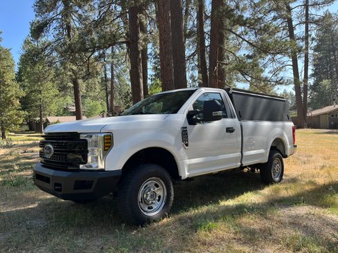 Used 2018 Ford F250 XL w/ Power Equipment Group AWD/4WD image 1