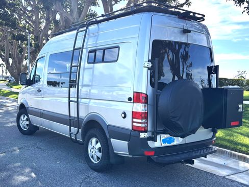 Used 2015 Mercedes-Benz Sprinter 2500 image 5