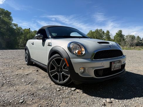Used 2013 MINI Cooper Roadster S FWD image 4