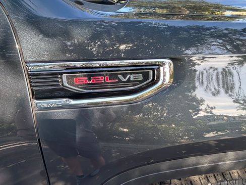 Used 2019 GMC Sierra 1500 SLT w/ SLT Premium Plus Package image 6