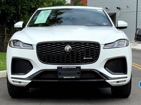 Used 2023 Jaguar F-PACE R-Dynamic S image 4