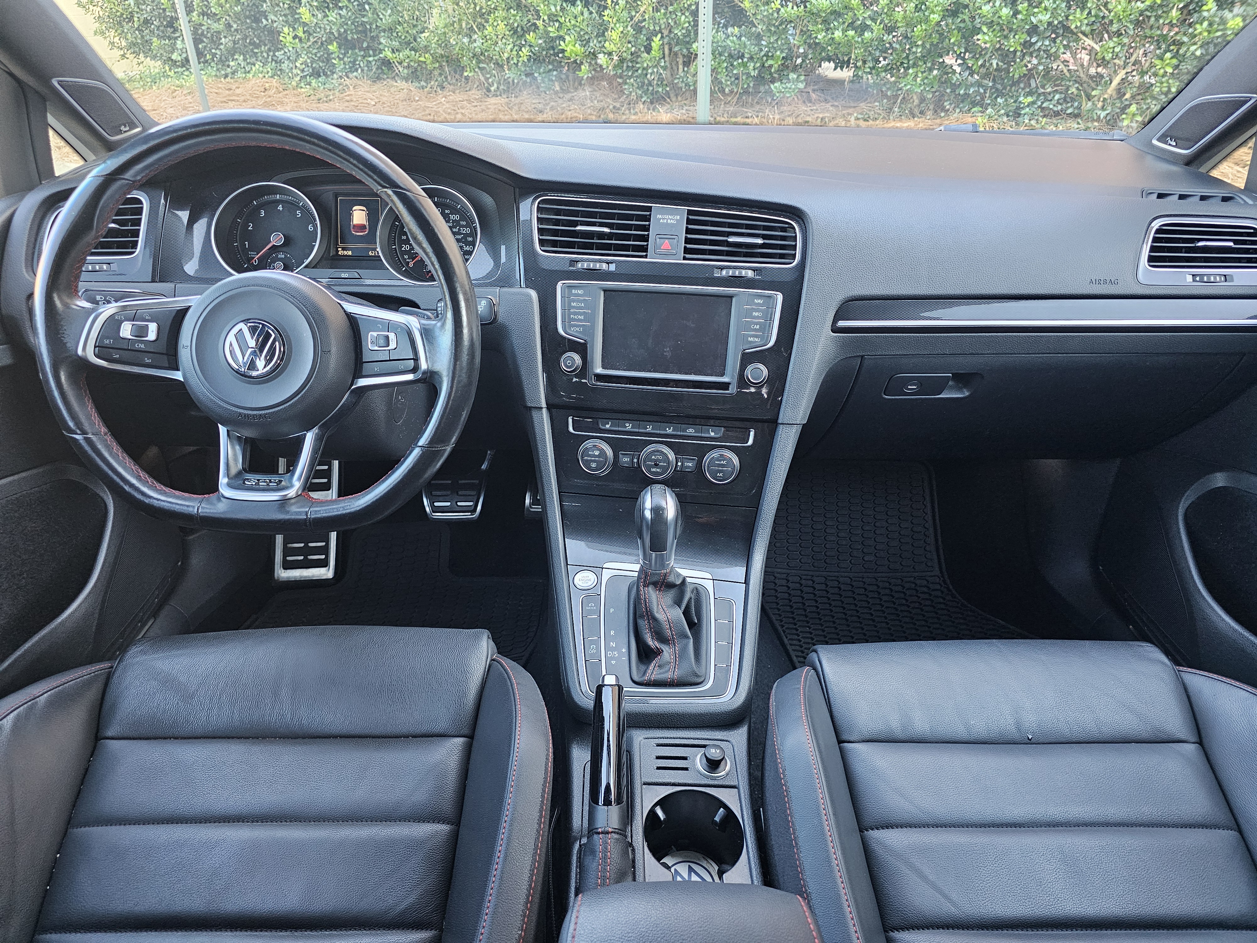 Used 2016 Volkswagen GTI Autobahn w/ Lighting Package (SEL) FWD image 17