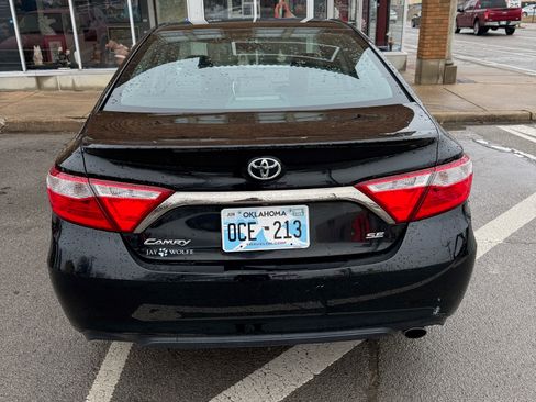 Used 2015 Toyota Camry SE image 4