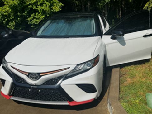 Used 2018 Toyota Camry XSE image 5