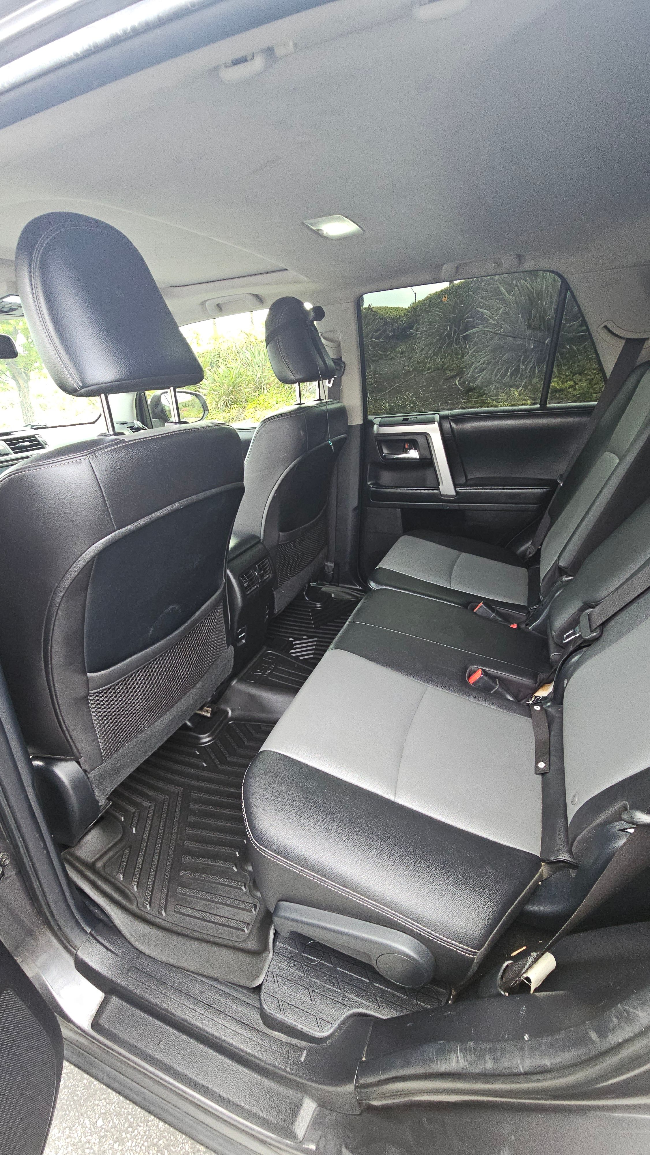 Used 2014 Toyota 4Runner SR5 Premium RWD image 17