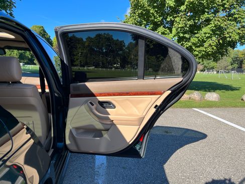 Used 1997 BMW 540i Sedan image 16