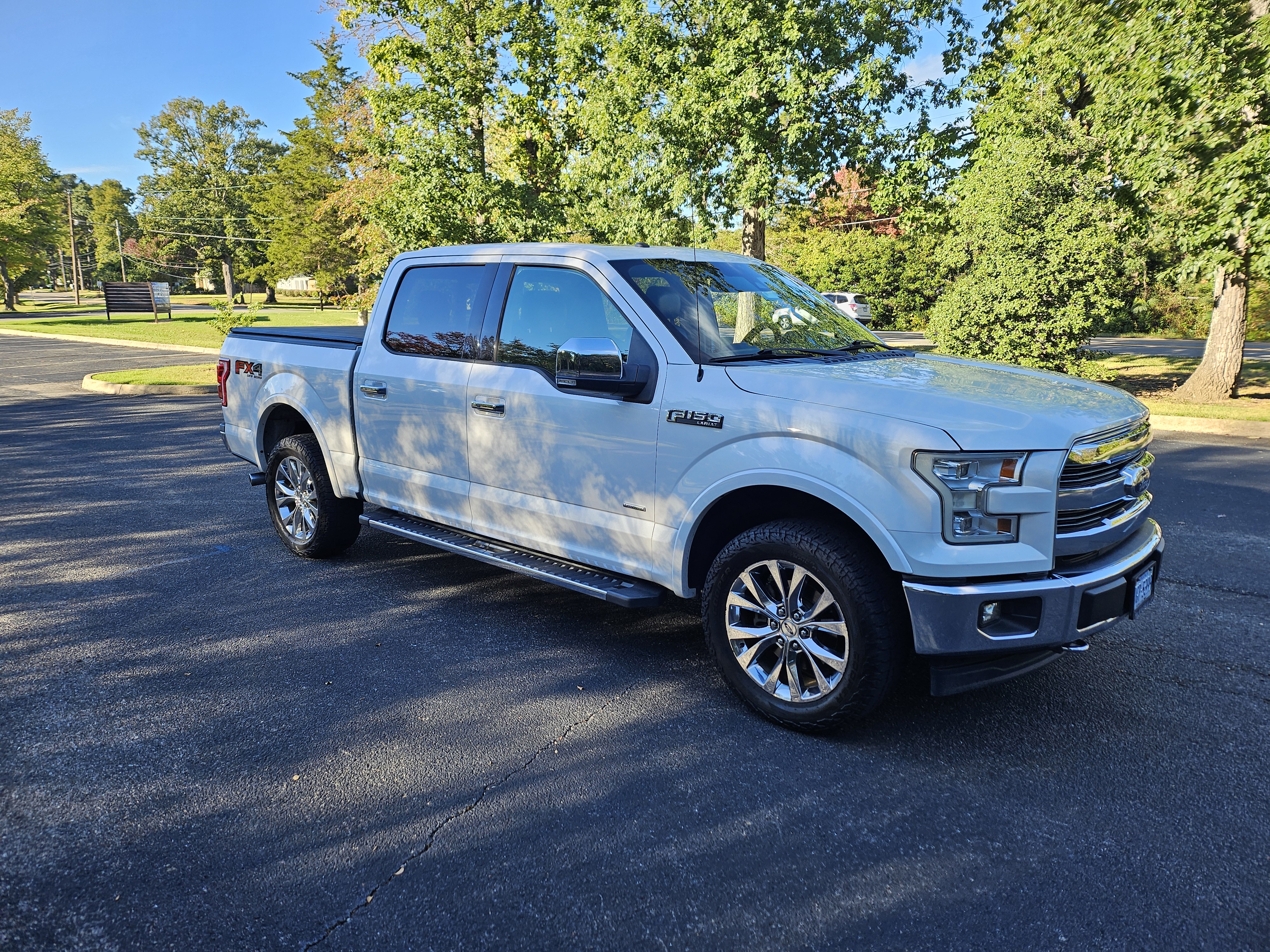 Used 2017 Ford F150 Lariat w/ Equipment Group 502A Luxury AWD/4WD image 1