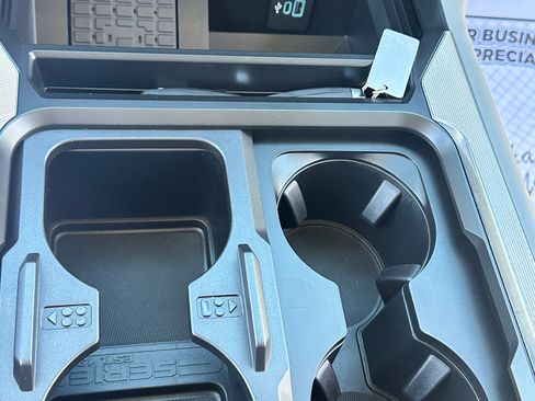 Used 2024 Ford F350 Limited image 30