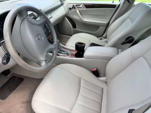 Used 2007 Mercedes-Benz C 280 Sedan image 8