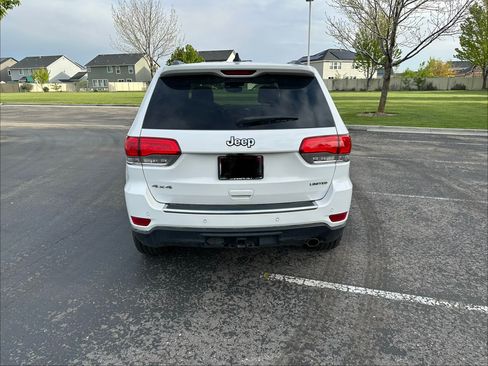 Used 2017 Jeep Grand Cherokee Limited AWD/4WD image 4