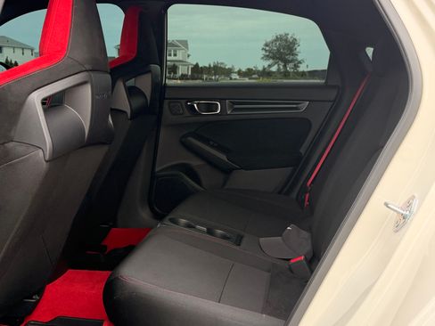 Used 2025 Honda Civic Type R image 5