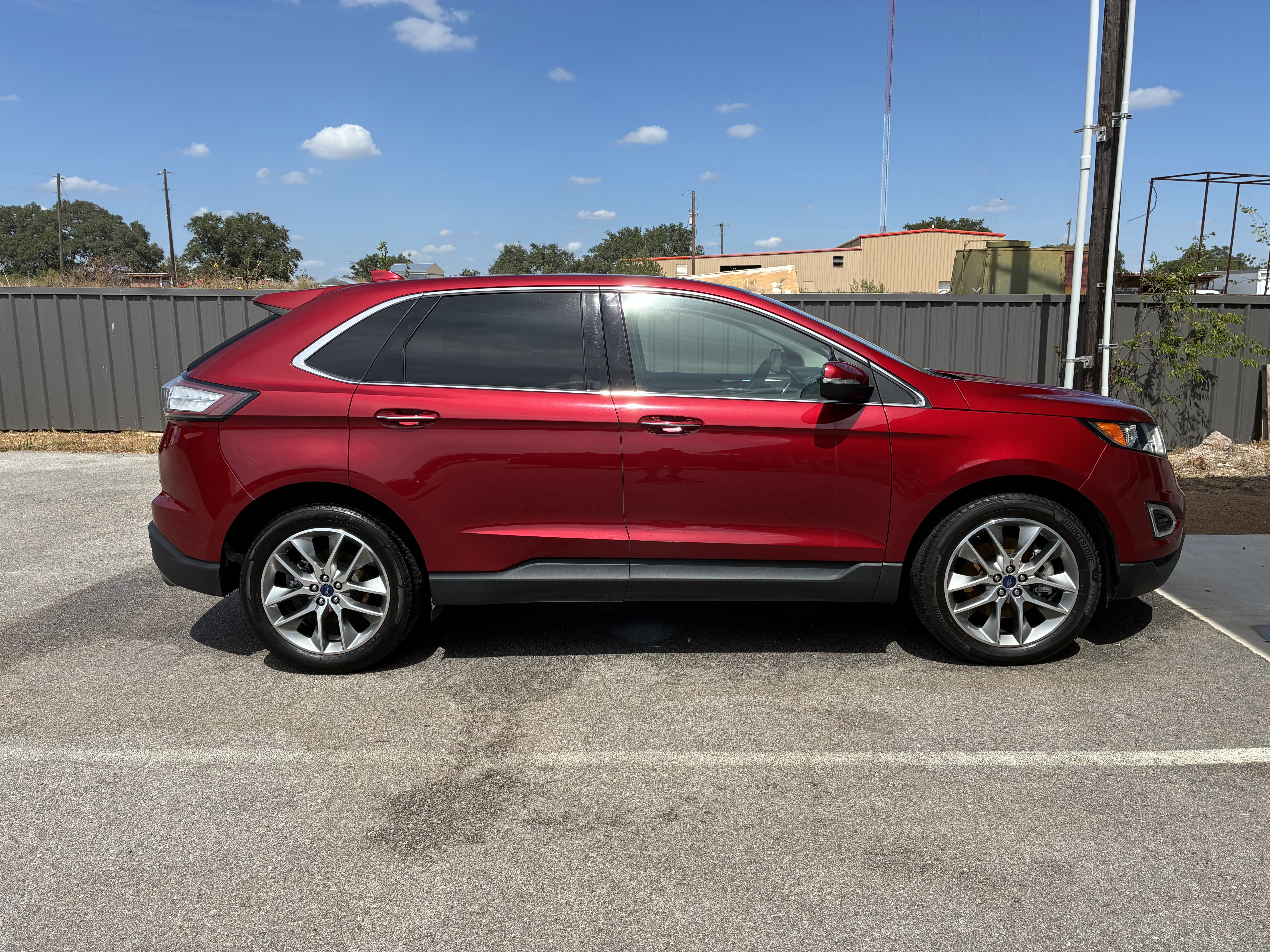 Used 2018 Ford Edge Titanium w/ Equipment Group 301A FWD image 1