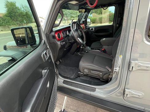 Used 2019 Jeep Wrangler Unlimited Rubicon w/ Dual Top Group image 11