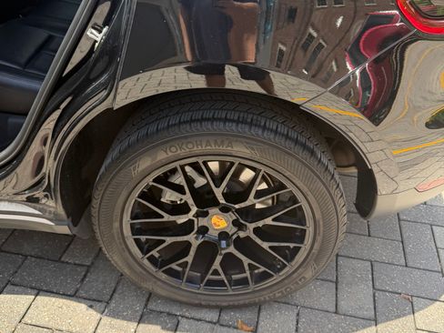 Used 2018 Porsche Macan S AWD/4WD image 14