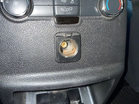 Used 2017 Ford Explorer XLT w/ Equipment Group 202A image 11