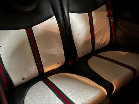 Used 2013 FIAT 500 Gucci FWD image 2