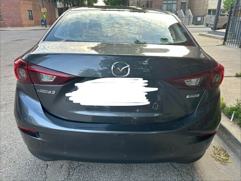 Used 2016 MAZDA MAZDA3 i Sport w/ Preferred Equipment Package FWD image 5