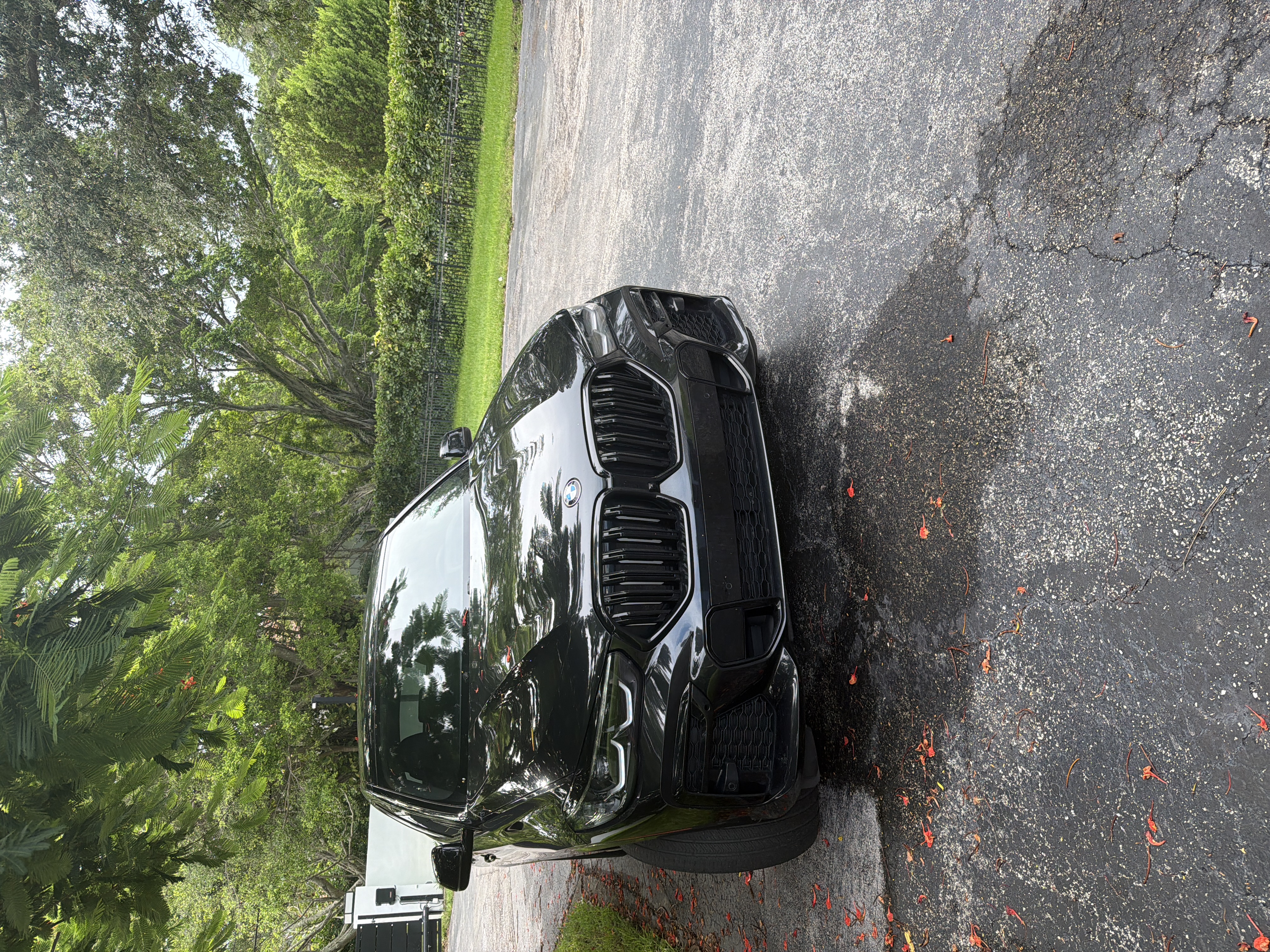 Used 2023 BMW X6 xDrive40i w/ M Sport Package AWD/4WD image 6